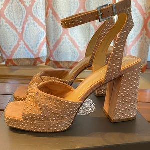 VINCE CAMUTO PEDRANA in POISE PINK
